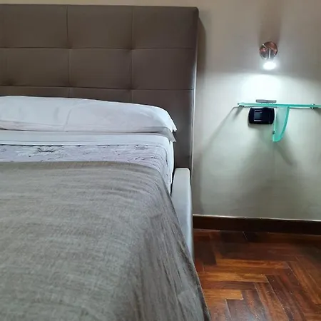 Guest house Royal Poerio 53 *